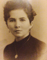 Adriana L Gallegos